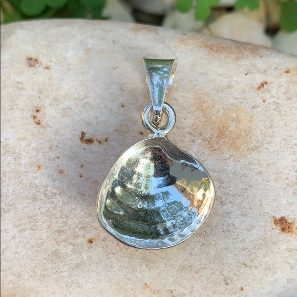 Vintage Sterling Silver Taxco Sea Shell Pendant - Picture 2 of 11